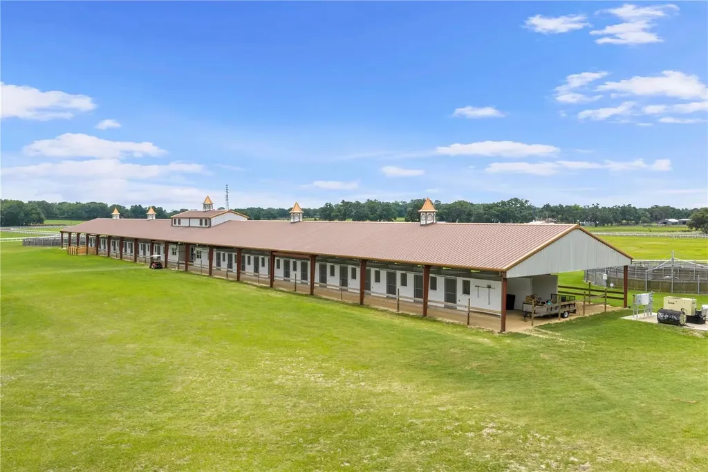 1345 NE 155 Place Citra FL 32113