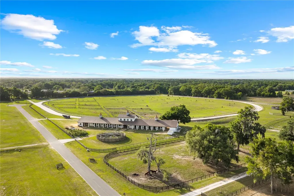 1345 NE 155 Place Citra FL 32113