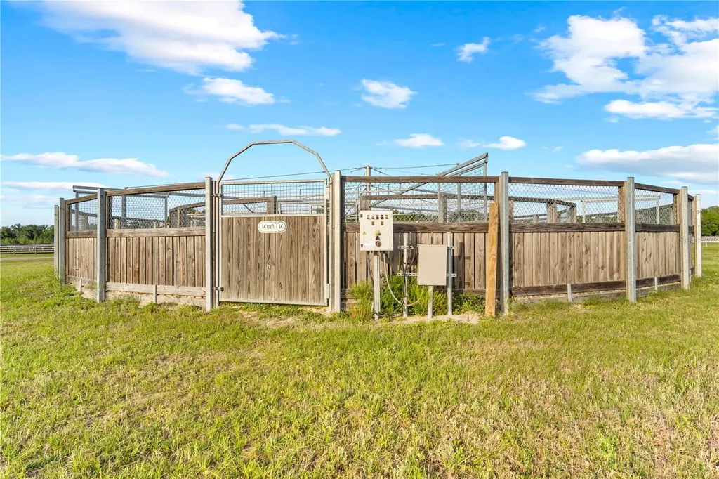 1345 NE 155 Place Citra FL 32113