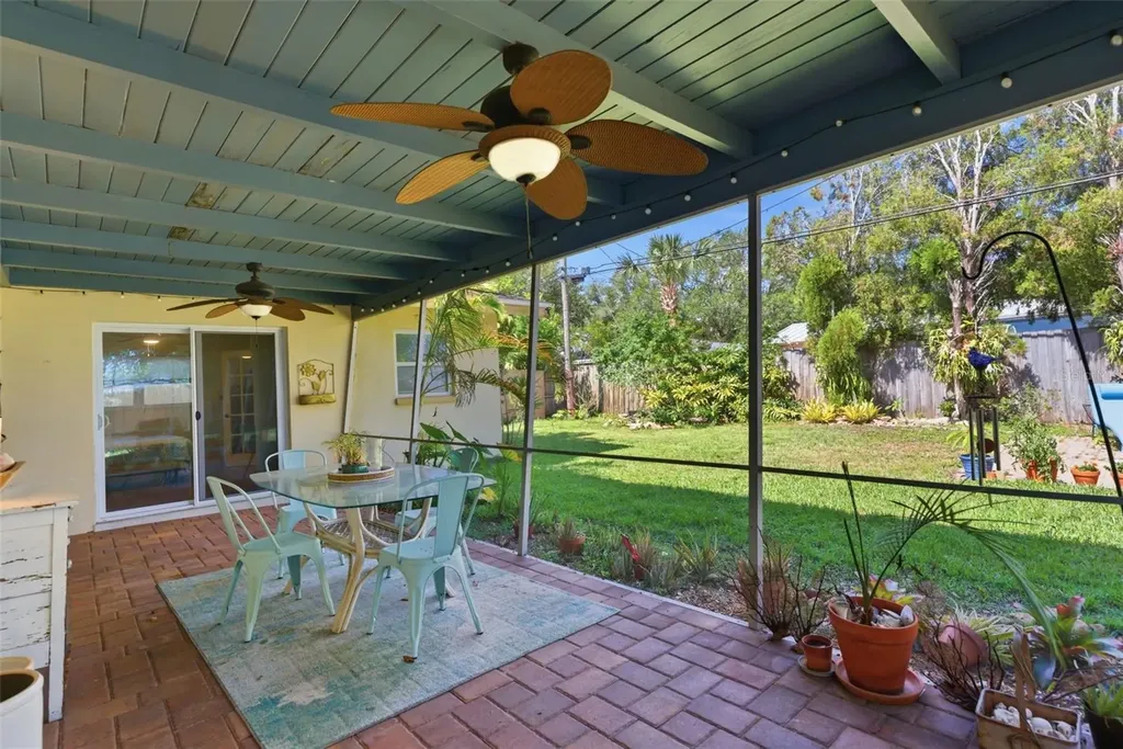 2050 Dunston Cove Road Clearwater FL 33755