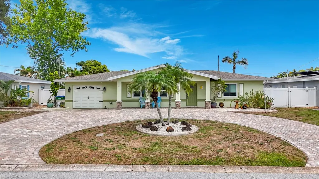 5163 60th Way N Kenneth City FL 33709