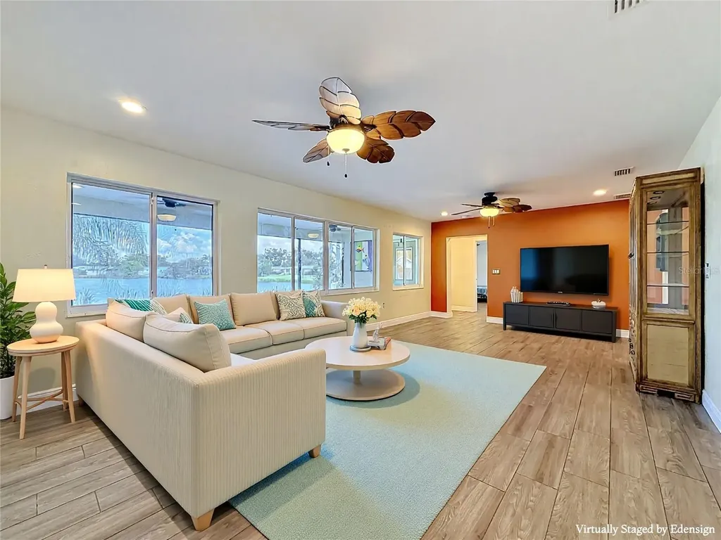 5163 60th Way N Kenneth City FL 33709