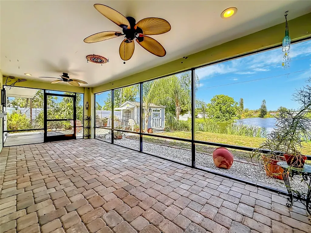 5163 60th Way N Kenneth City FL 33709