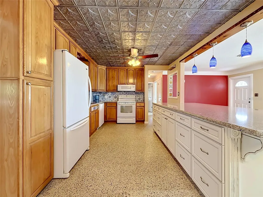 5163 60th Way N Kenneth City FL 33709