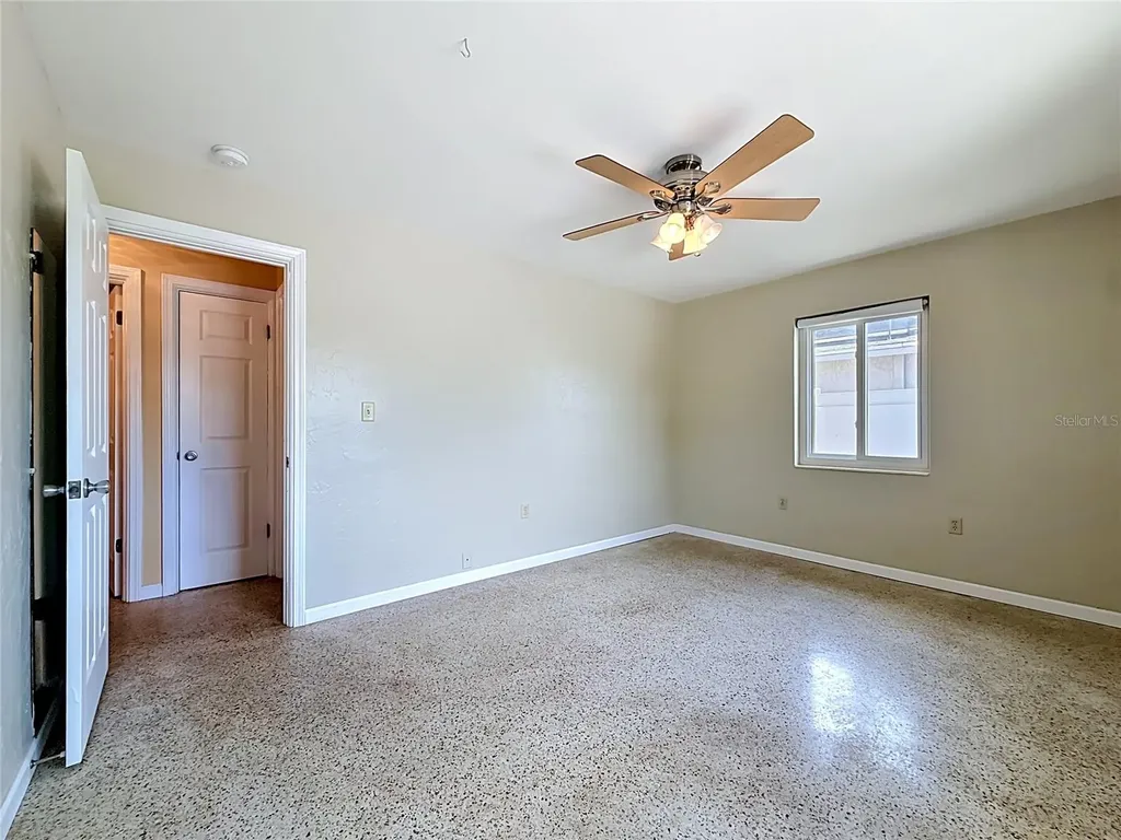 5163 60th Way N Kenneth City FL 33709