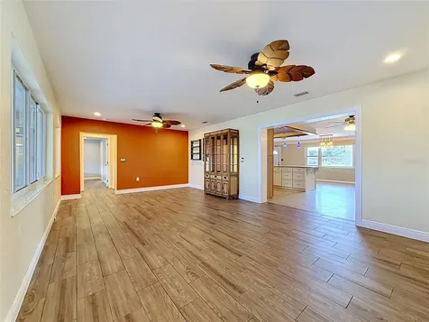 5163 60th Way N Kenneth City FL 33709