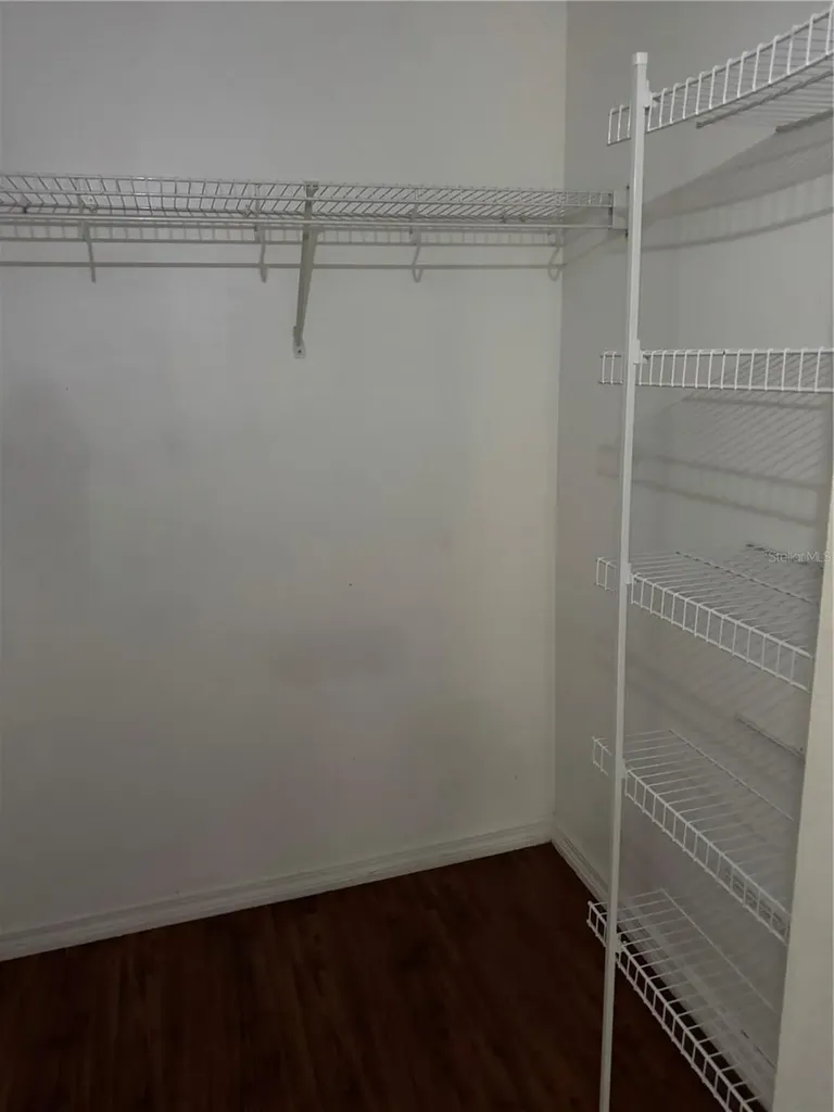 495 Las Cortes Lane Orlando FL 32824