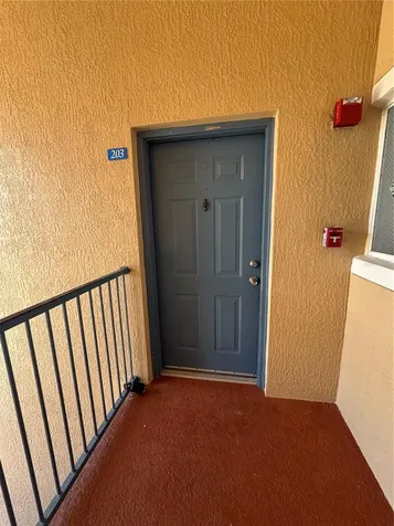 495 Las Cortes Lane Orlando FL 32824