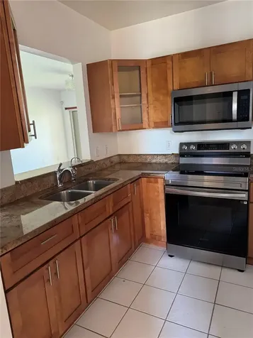 495 Las Cortes Lane Orlando FL 32824