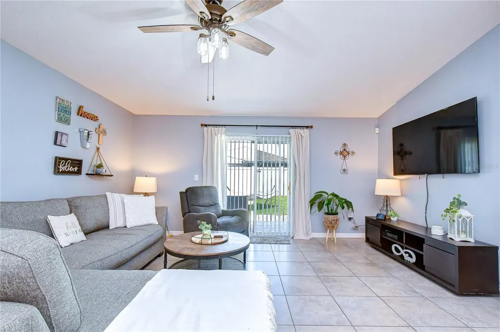 6820 Hazelnut Spice Drive Sun City Center FL 33573