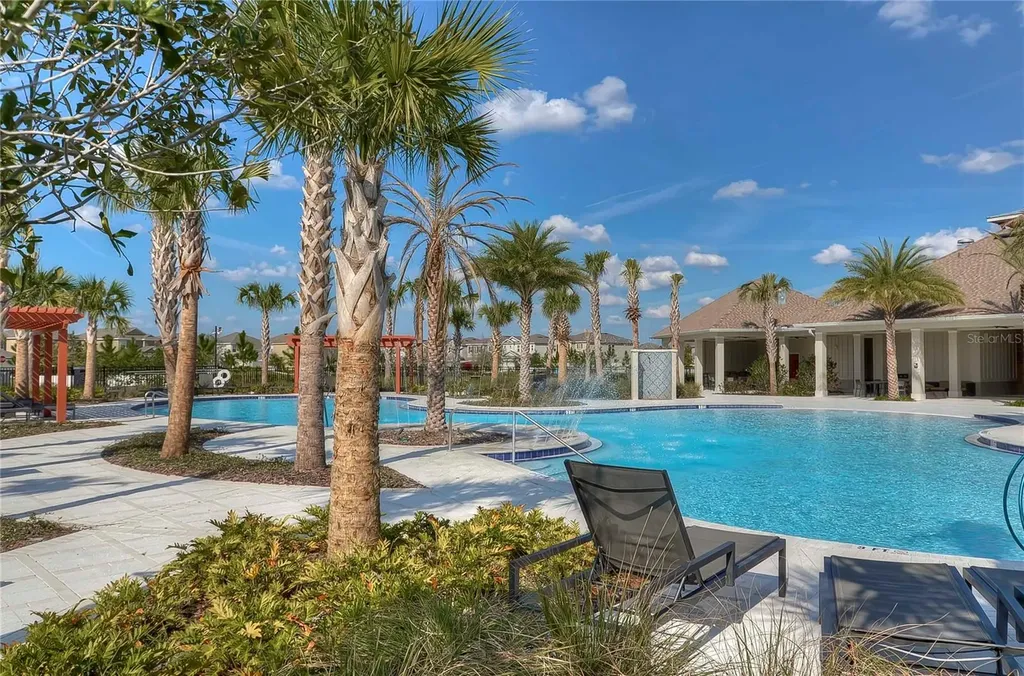 6820 Hazelnut Spice Drive Sun City Center FL 33573
