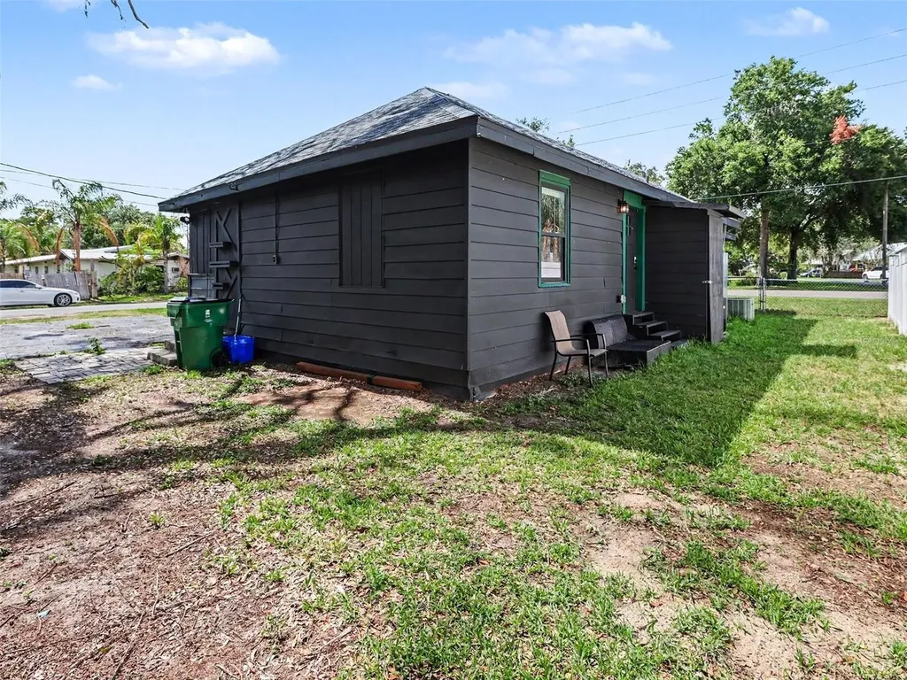 38702 South Avenue Zephyrhills FL 33542