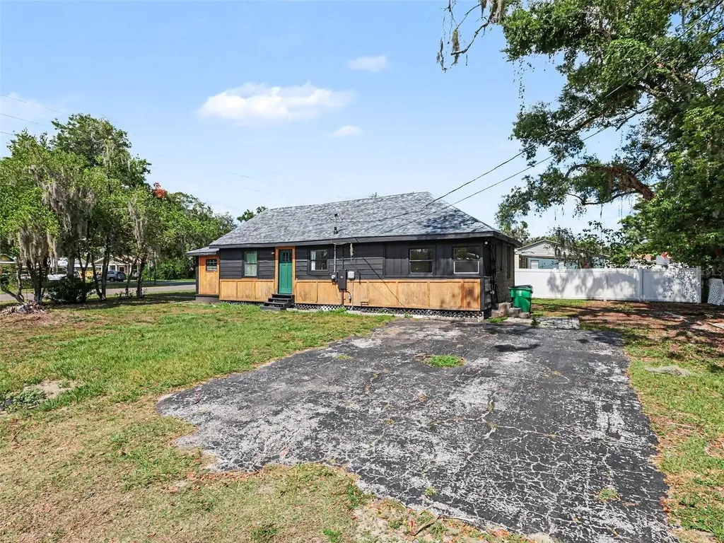 38702 South Avenue Zephyrhills FL 33542
