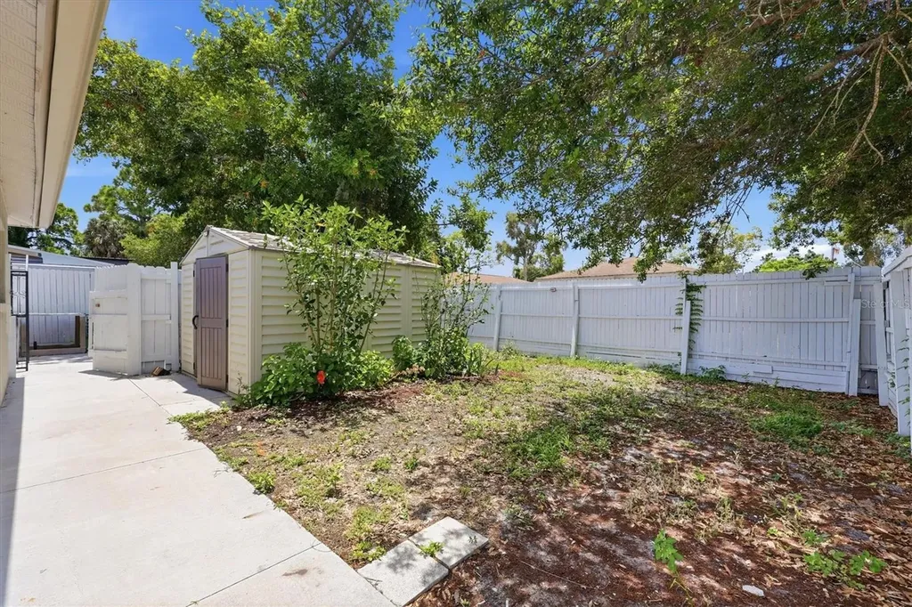 1858 Marbeth Street Sarasota FL 34231