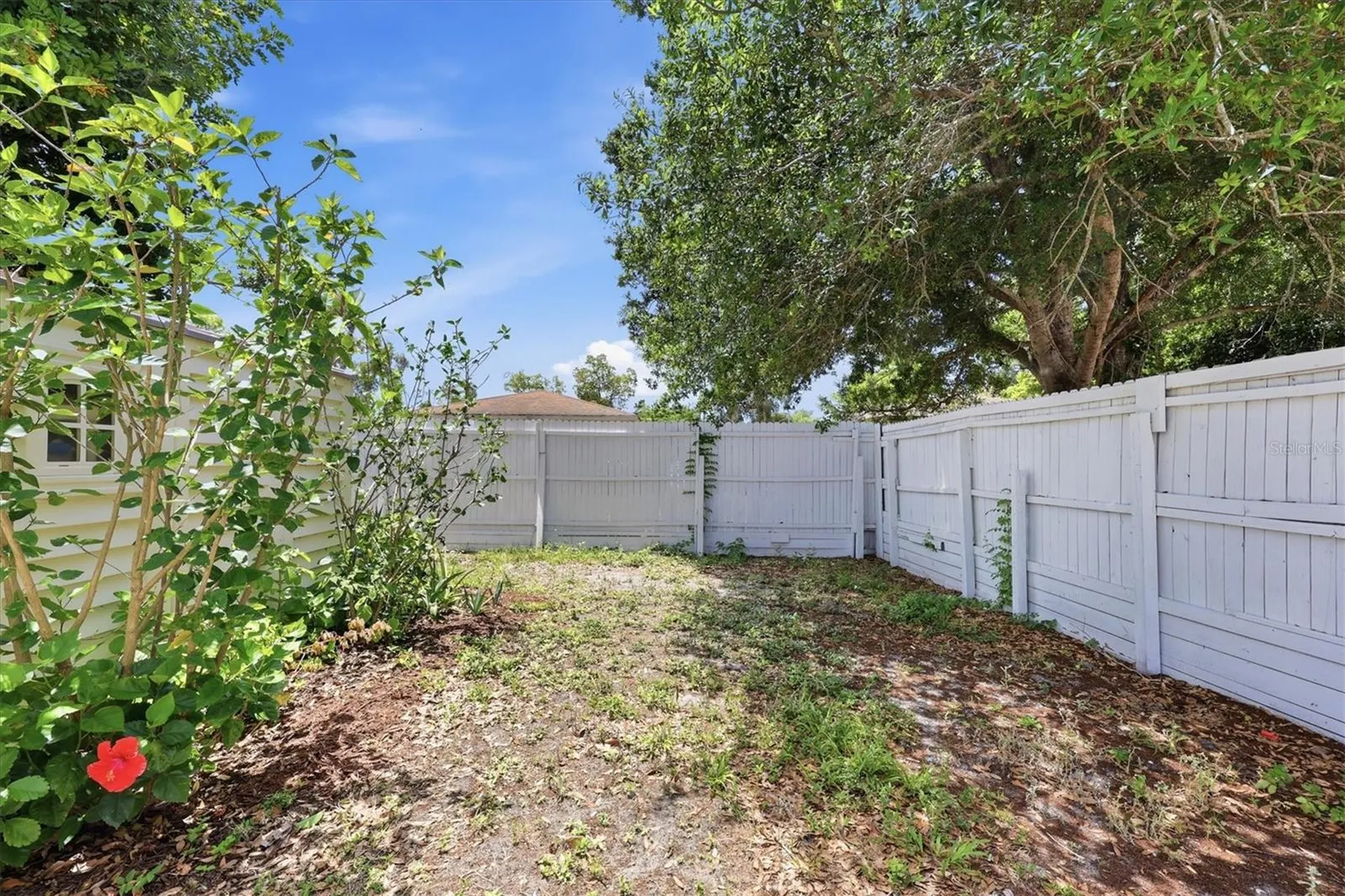 1858 Marbeth Street Sarasota FL 34231