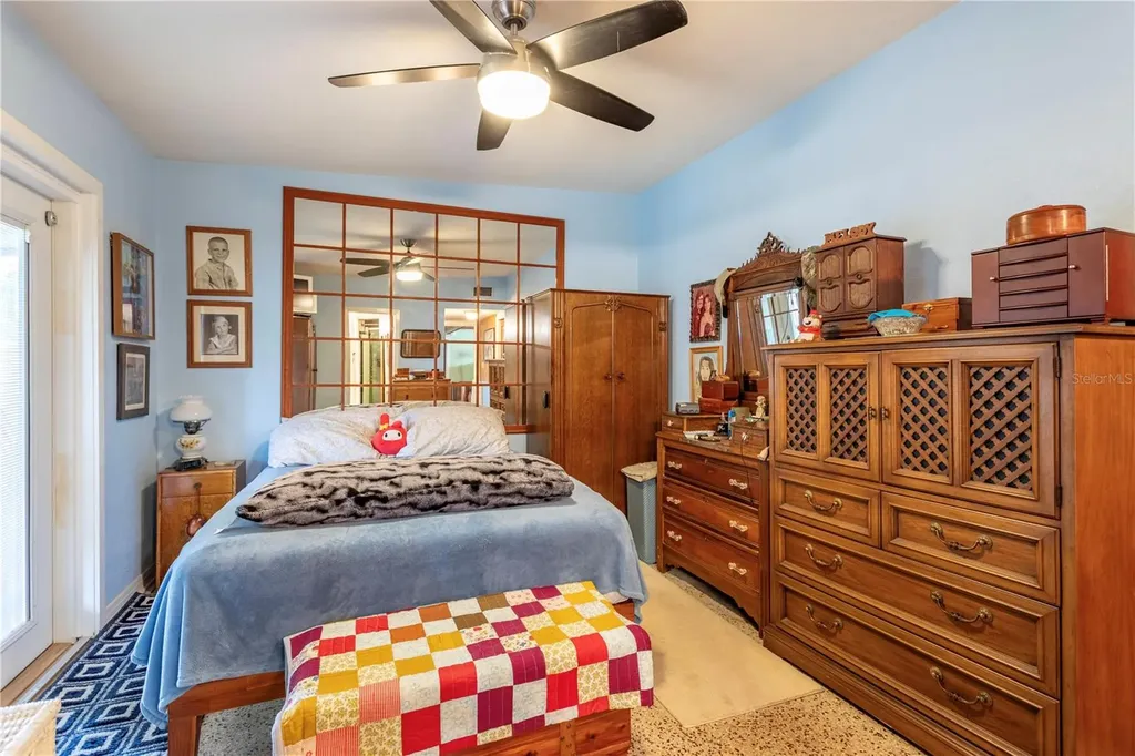 1310 Roscomare Avenue Orlando FL 32806