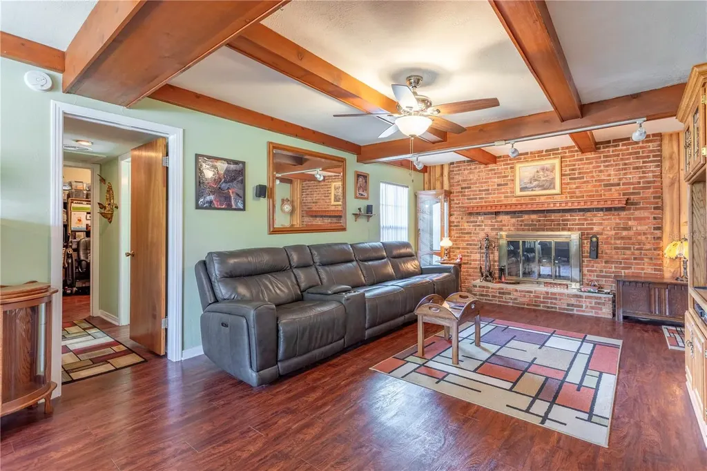 1310 Roscomare Avenue Orlando FL 32806
