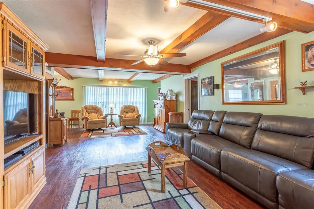 1310 Roscomare Avenue Orlando FL 32806