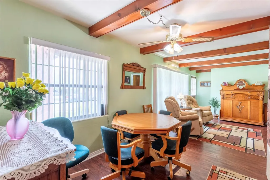 1310 Roscomare Avenue Orlando FL 32806