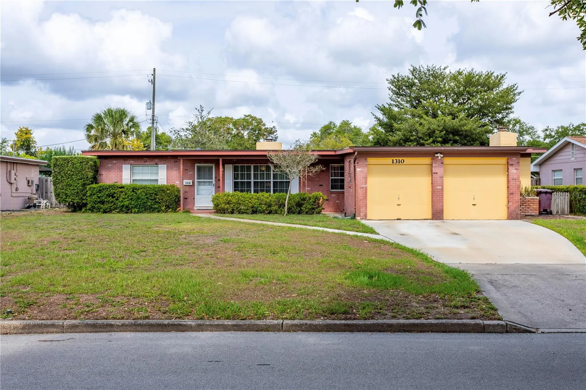 1310 Roscomare Avenue Orlando FL 32806