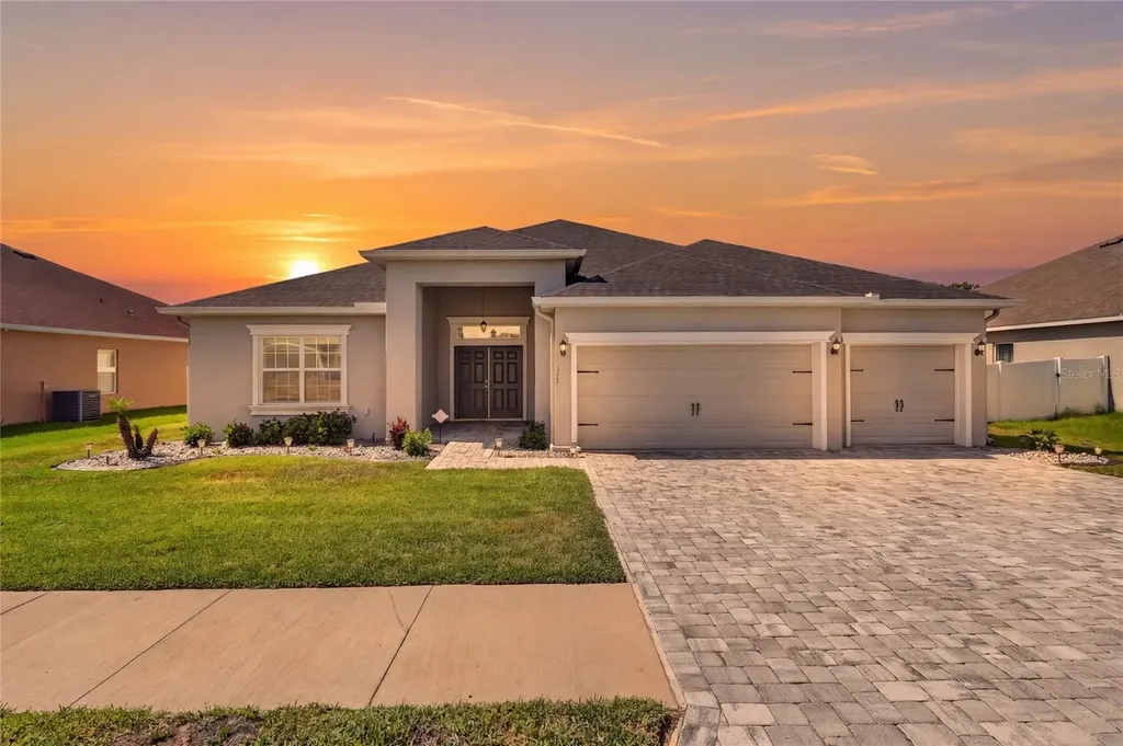 319 Travelers Creek Drive Auburndale FL 33823
