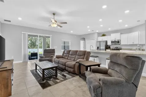 319 Travelers Creek Drive Auburndale FL 33823