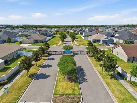 319 Travelers Creek Drive Auburndale FL 33823