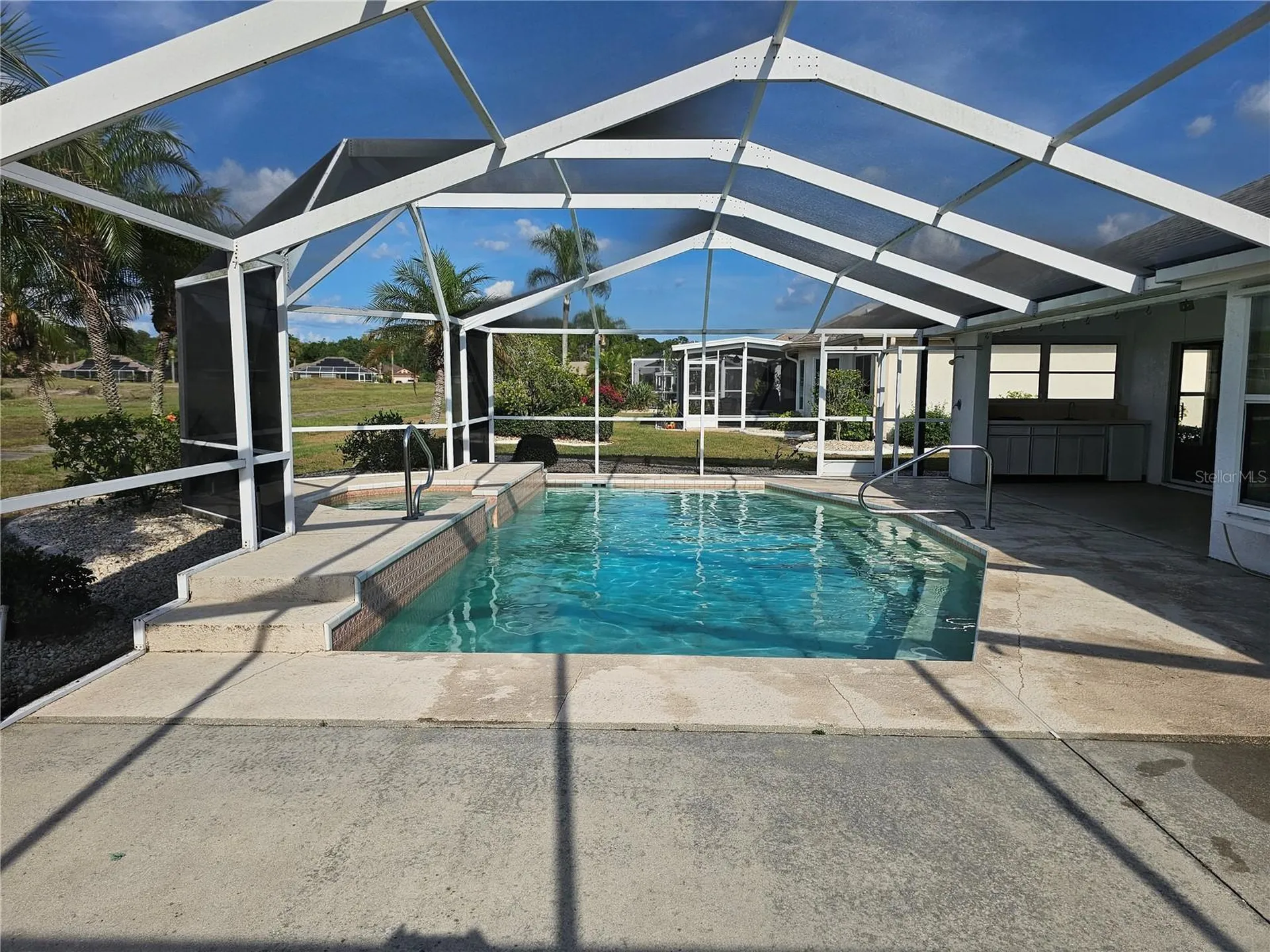 323 Caloosa Palms Court Sun City Center FL 33573