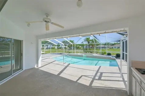 323 Caloosa Palms Court Sun City Center FL 33573