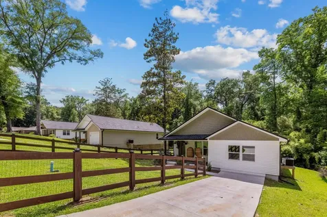 618 N Stewart Street Quincy FL 32351
