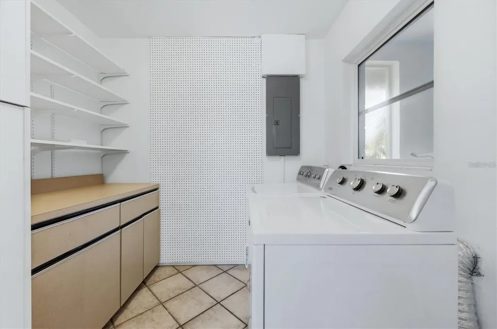 5108 Sandy Shore Avenue Sarasota FL 34242