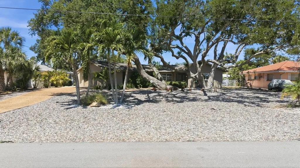 5108 Sandy Shore Avenue Sarasota FL 34242