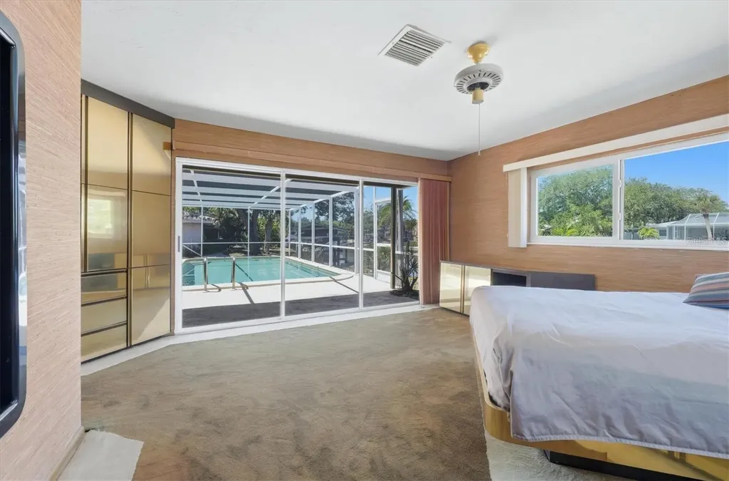 5108 Sandy Shore Avenue Sarasota FL 34242