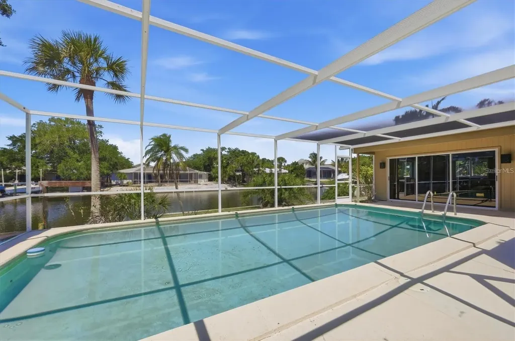 5108 Sandy Shore Avenue Sarasota FL 34242