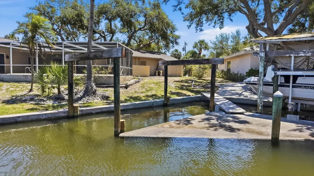 5108 Sandy Shore Avenue Sarasota FL 34242