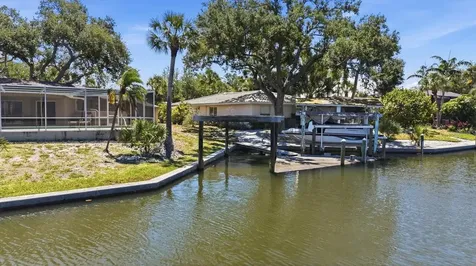 5108 Sandy Shore Avenue Sarasota FL 34242