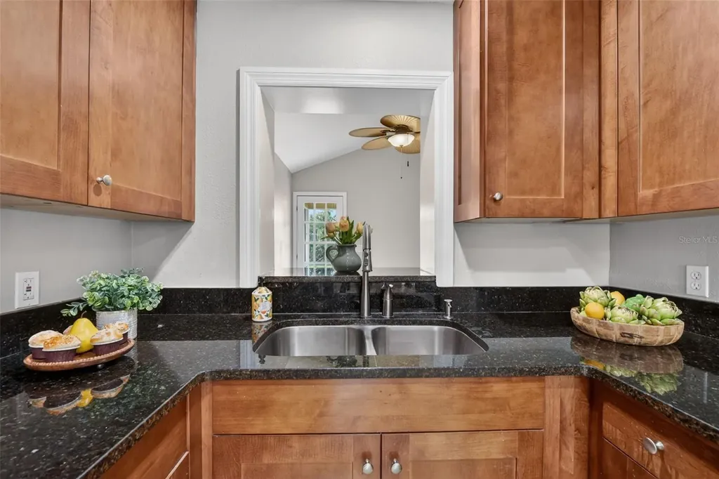 10136 Peach Avenue Englewood FL 34224