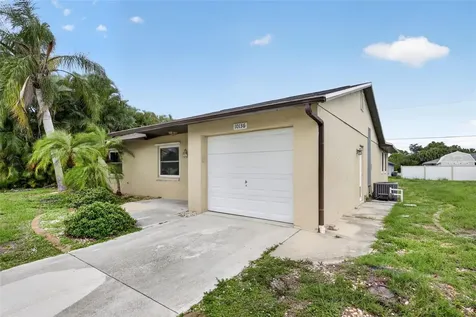 10136 Peach Avenue Englewood FL 34224