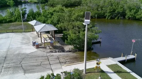 10136 Peach Avenue Englewood FL 34224