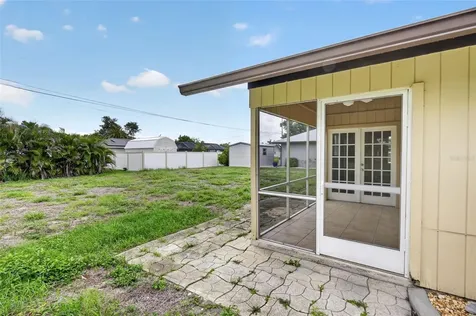 10136 Peach Avenue Englewood FL 34224