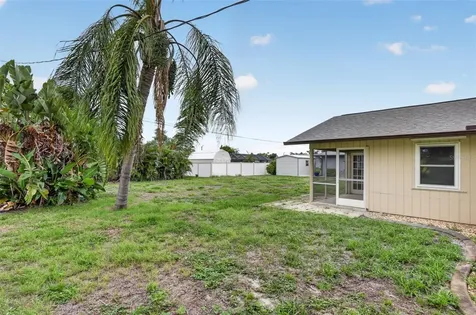 10136 Peach Avenue Englewood FL 34224