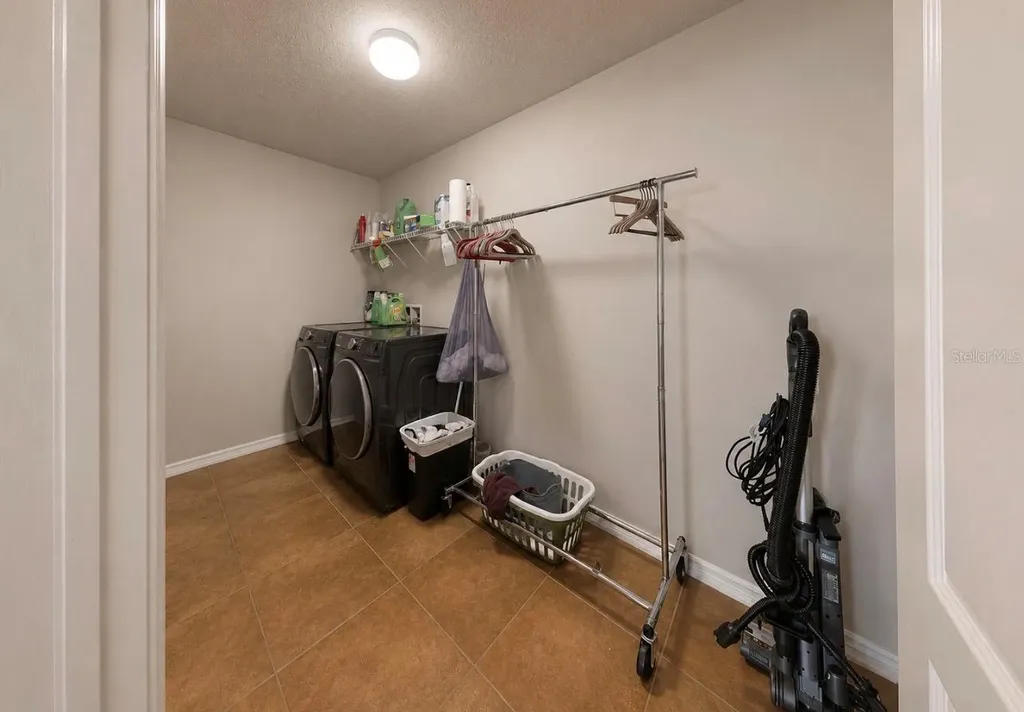 12426 Fairlawn Drive Riverview FL 33579