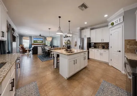 12426 Fairlawn Drive Riverview FL 33579