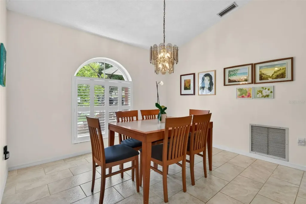 5836 Helen Way Sarasota FL 34243