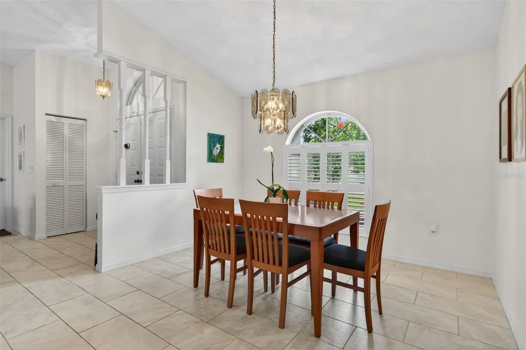 5836 Helen Way Sarasota FL 34243