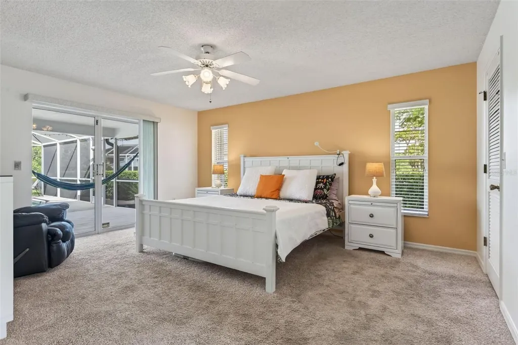 5836 Helen Way Sarasota FL 34243