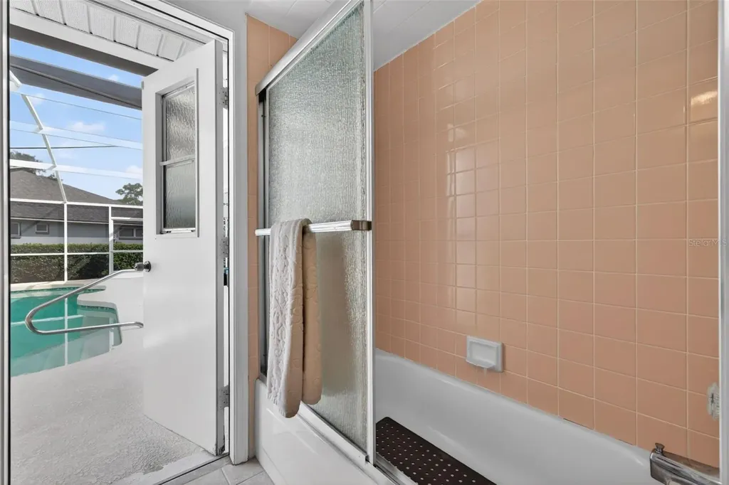 5836 Helen Way Sarasota FL 34243