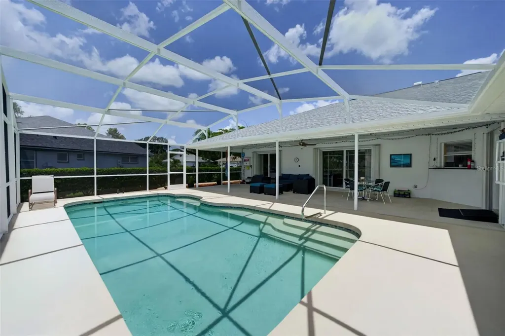 5836 Helen Way Sarasota FL 34243