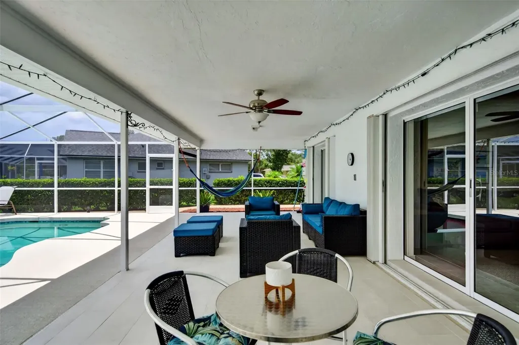 5836 Helen Way Sarasota FL 34243