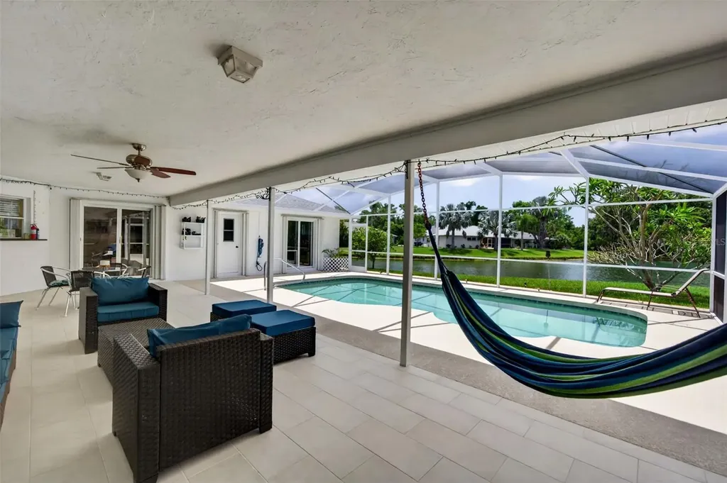 5836 Helen Way Sarasota FL 34243